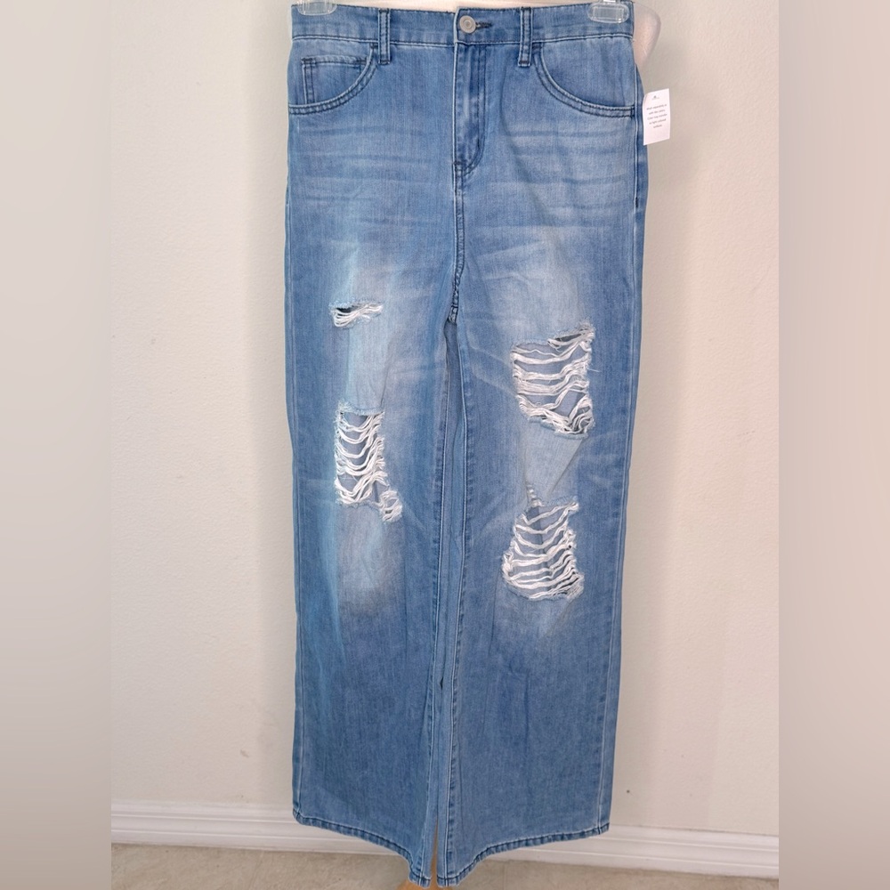 So jeans Distressed Blue Denim super high rise wide leg size 9 / 29W NWT Kohl’s